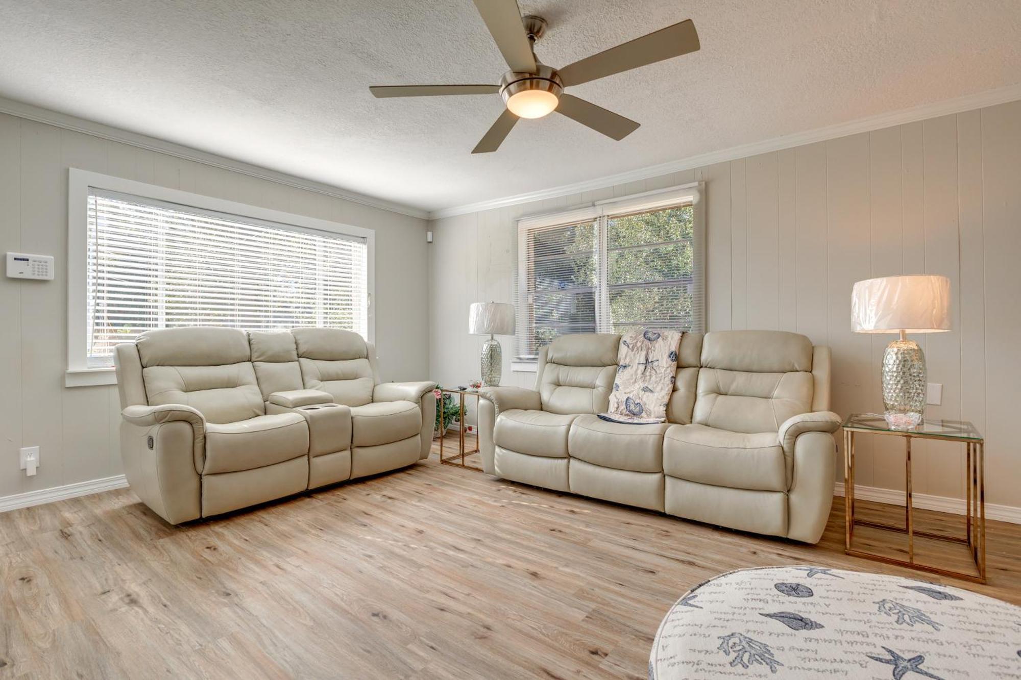 Charming About 2 Mi To Marina Holiday home Gulfport